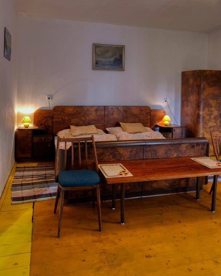Apartmány v broumovském statku Extérieur photo
