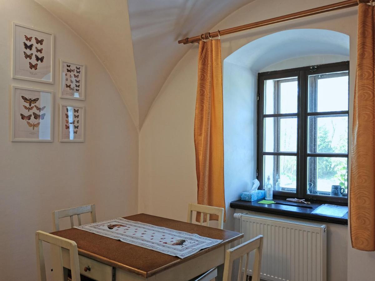 Apartmány v broumovském statku Extérieur photo